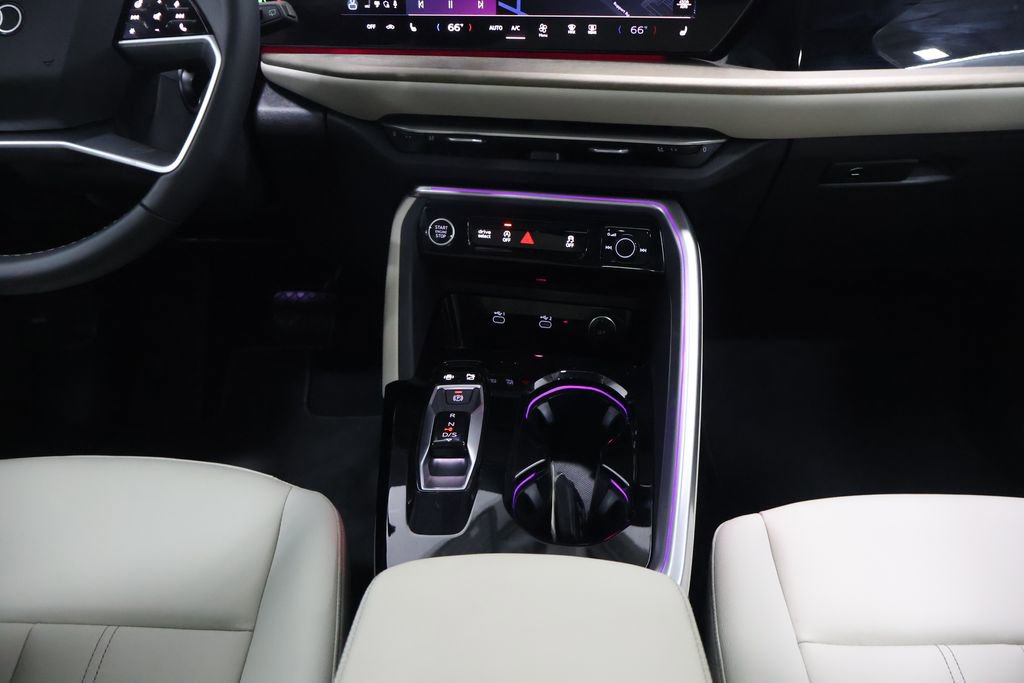 Used 2025 Audi Q5 Premium w/ Premium Plus AWD/4WD image 20