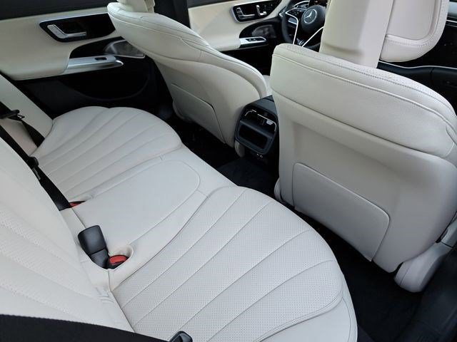 Used 2026 Mercedes-Benz E 350 4MATIC Sedan image 11