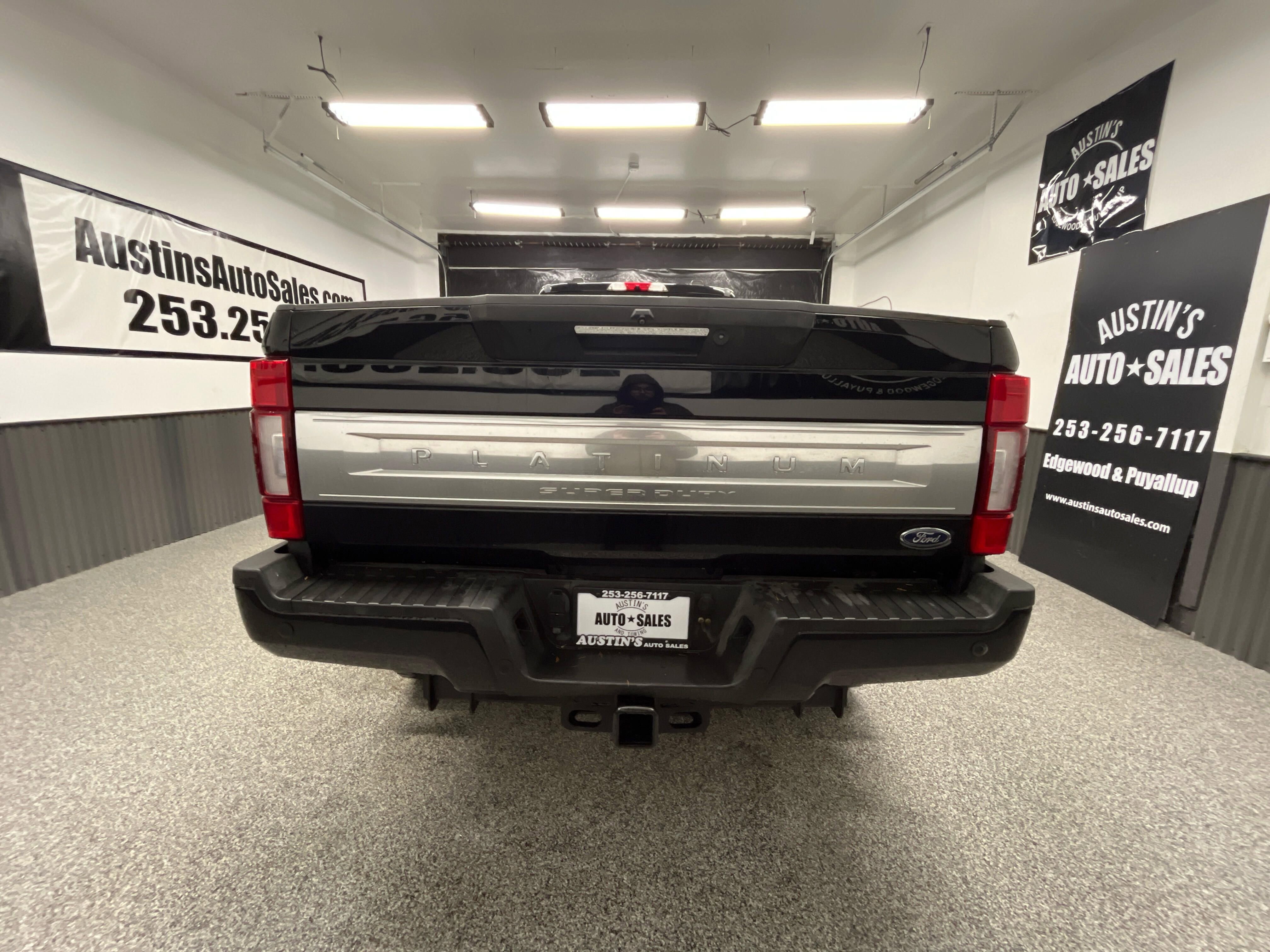 Used 2022 Ford F350 Platinum w/ FX4 Off-Road Package image 4