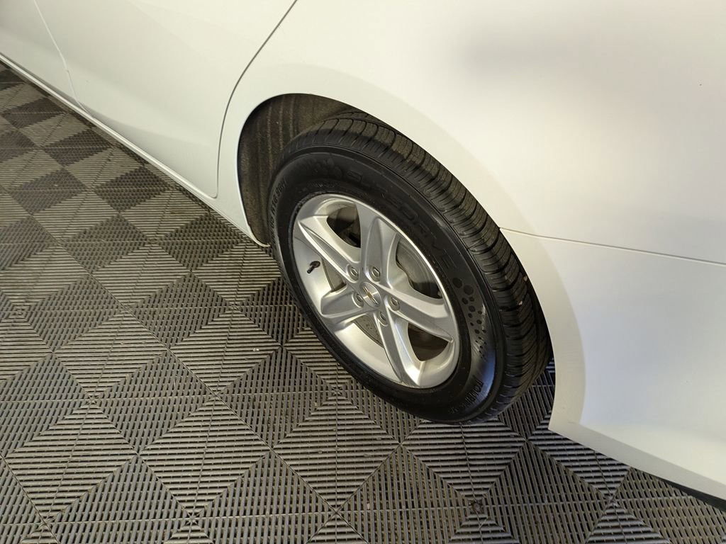 Used 2024 Chevrolet Malibu LT image 13