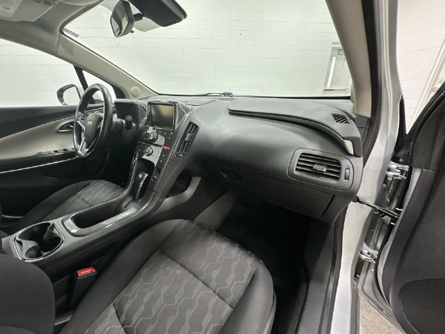 Used 2014 Chevrolet Volt FWD image 17