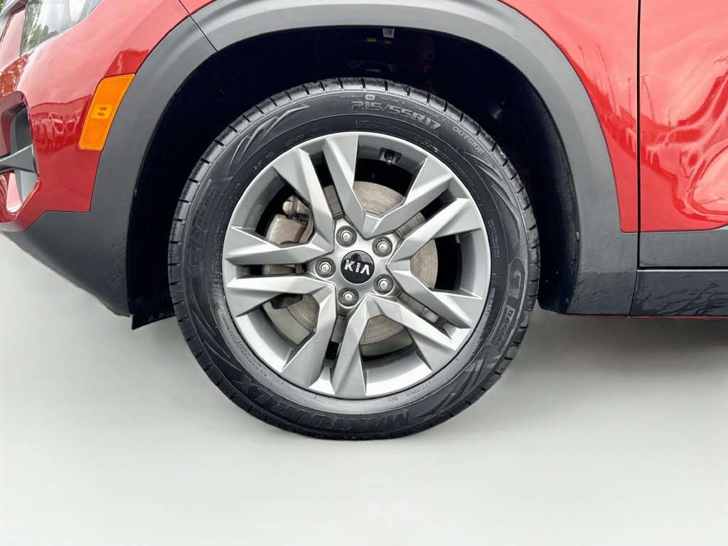 Used 2021 Kia Seltos S AWD/4WD image 36