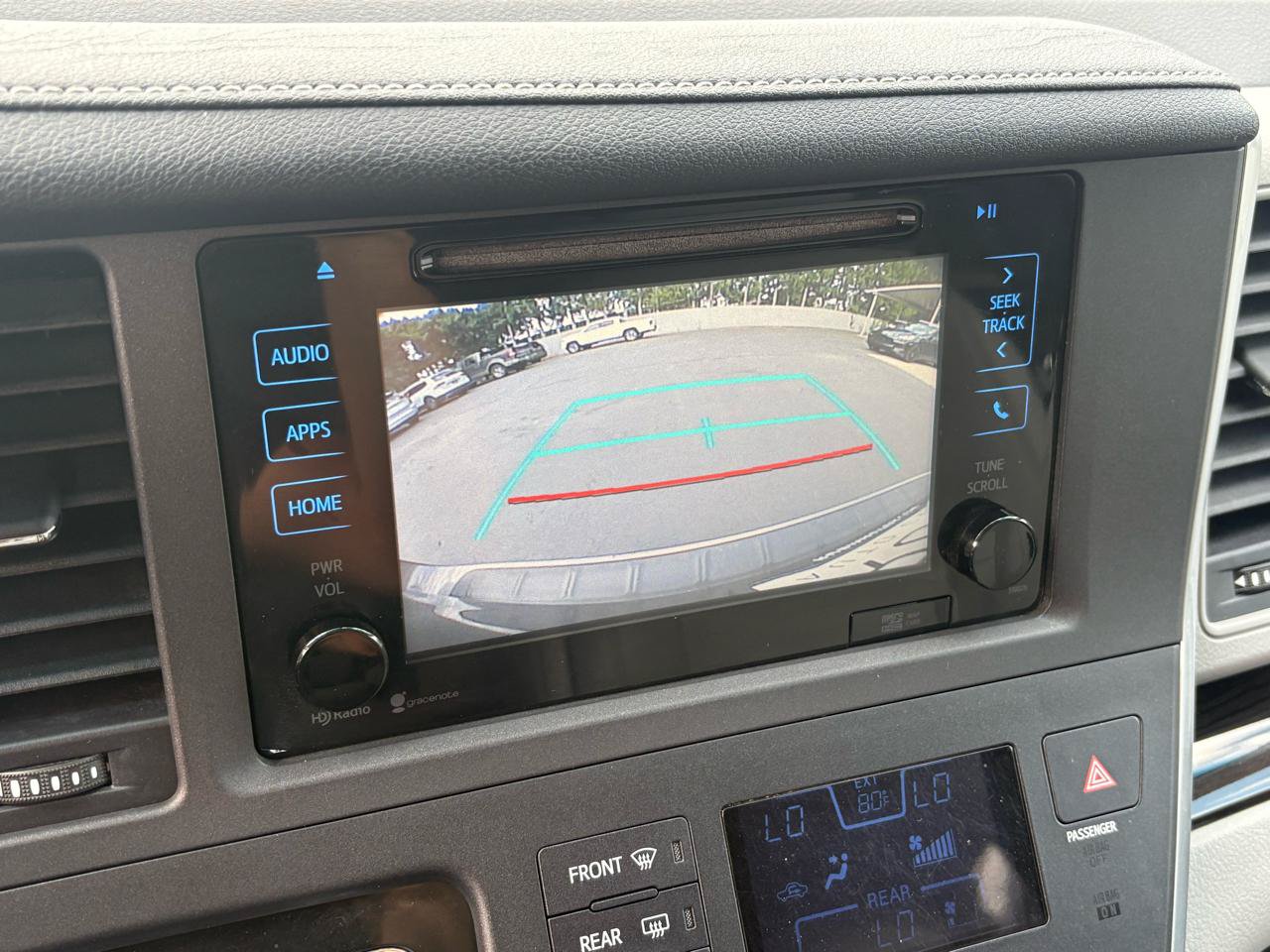 Used 2015 Toyota Sienna XLE w/ XLE Navigation Package FWD image 22