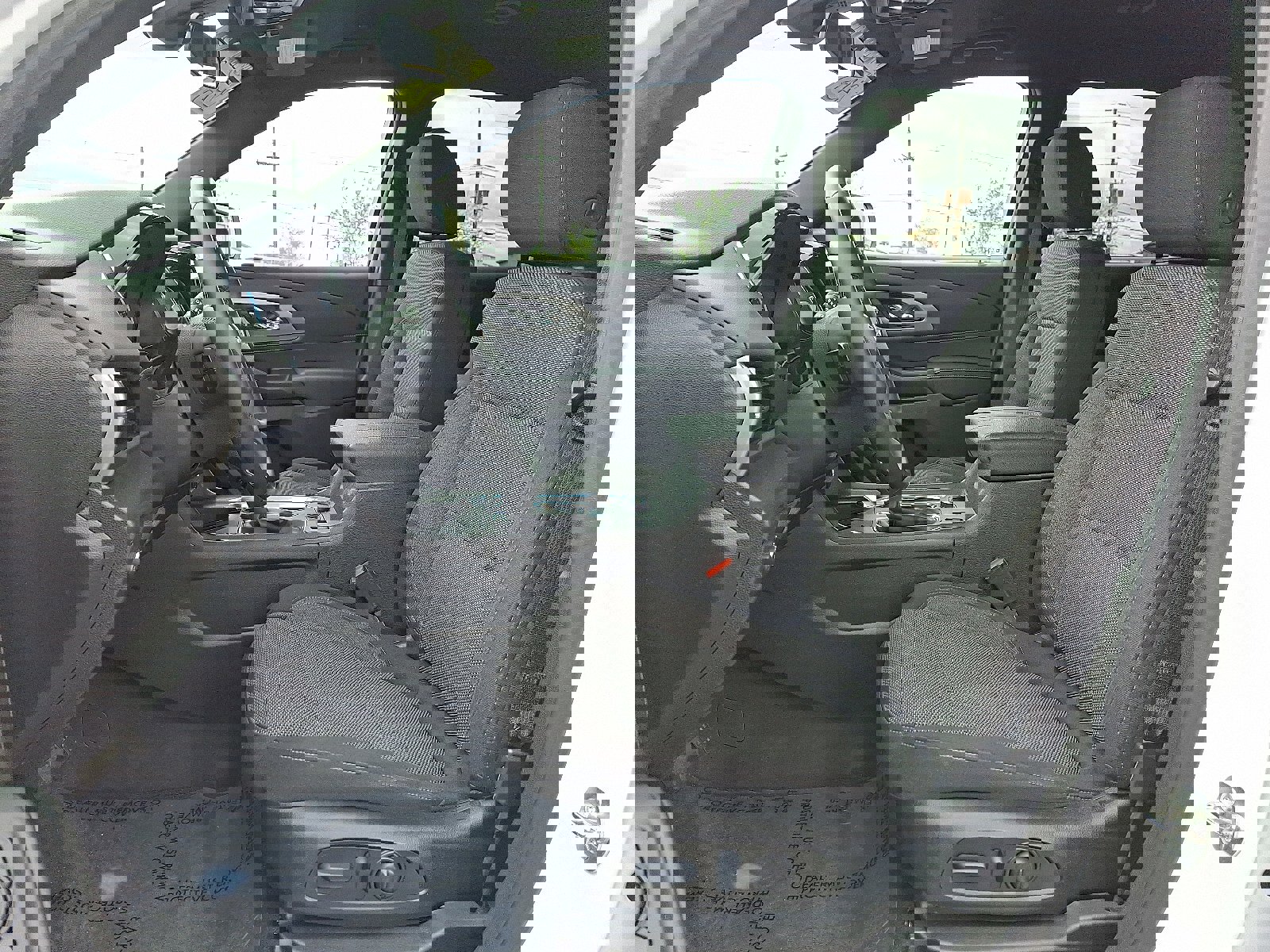 Used 2023 Chevrolet Traverse LT image 14