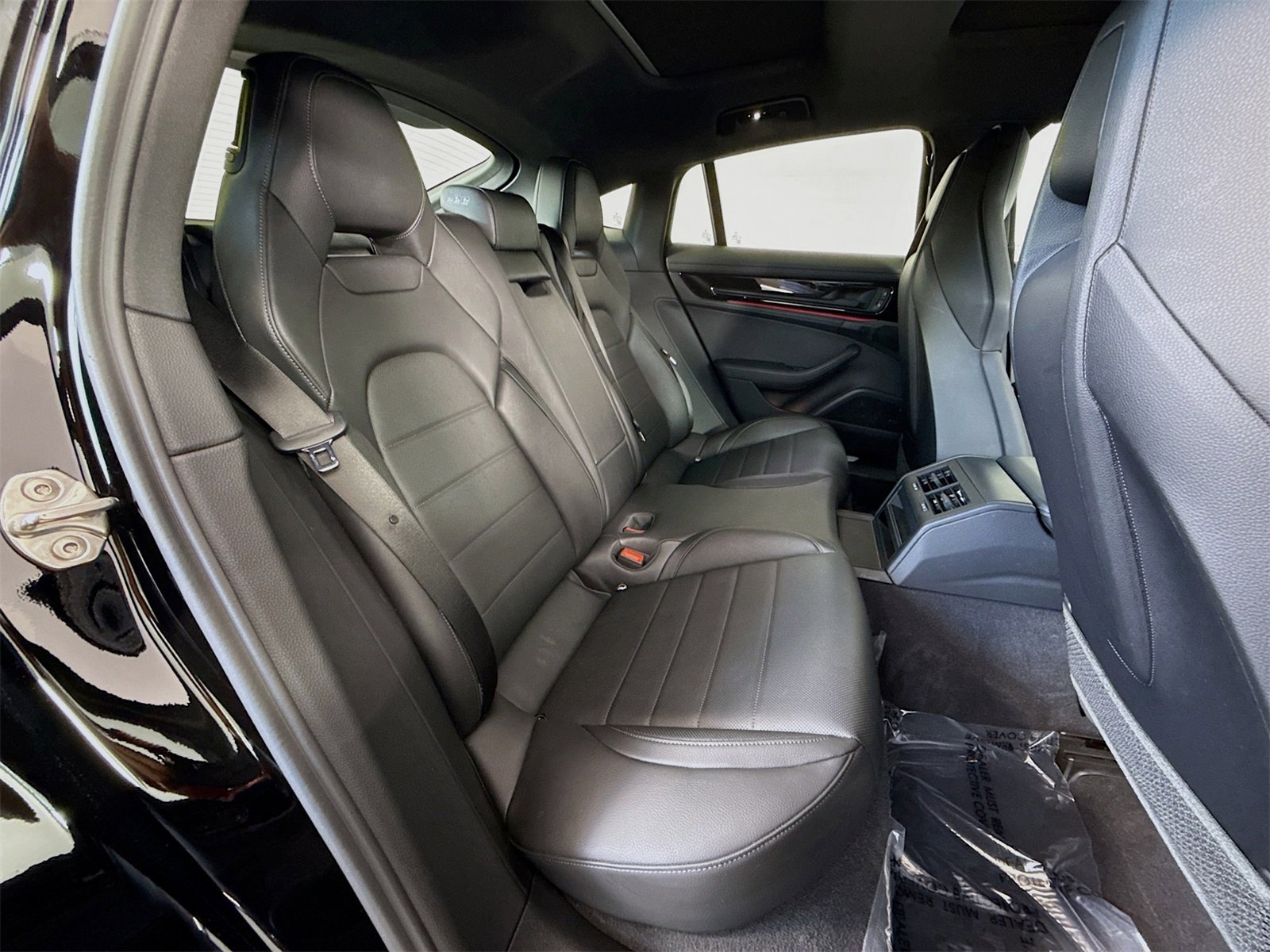 Certified 2025 Porsche Panamera image 20