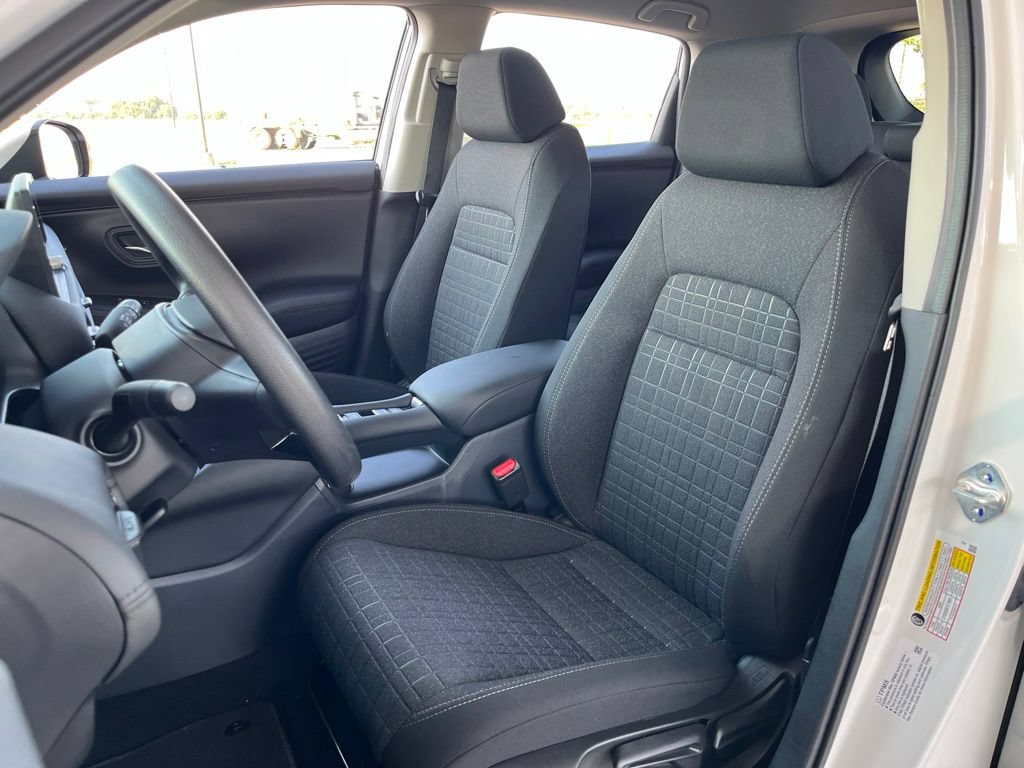 Certified 2026 Honda HR-V LX image 24