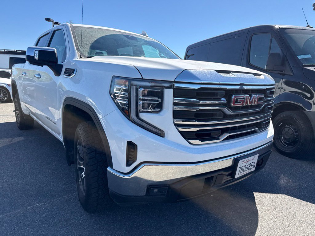 Used 2025 GMC Sierra 1500 SLT AWD/4WD image 3