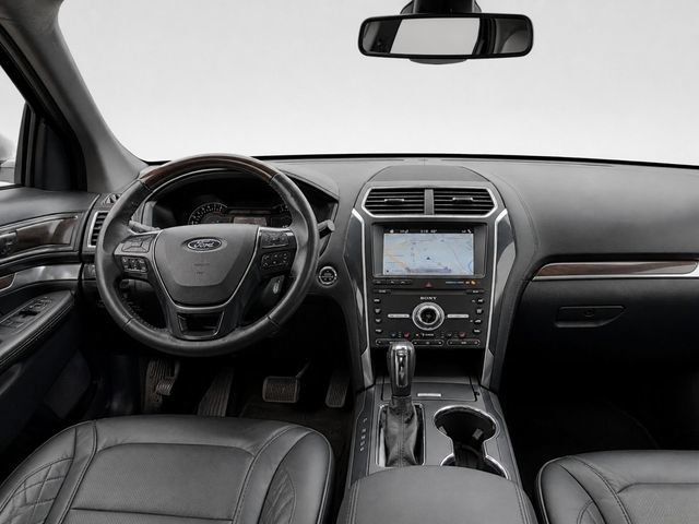 Used 2019 Ford Explorer Platinum AWD/4WD image 16