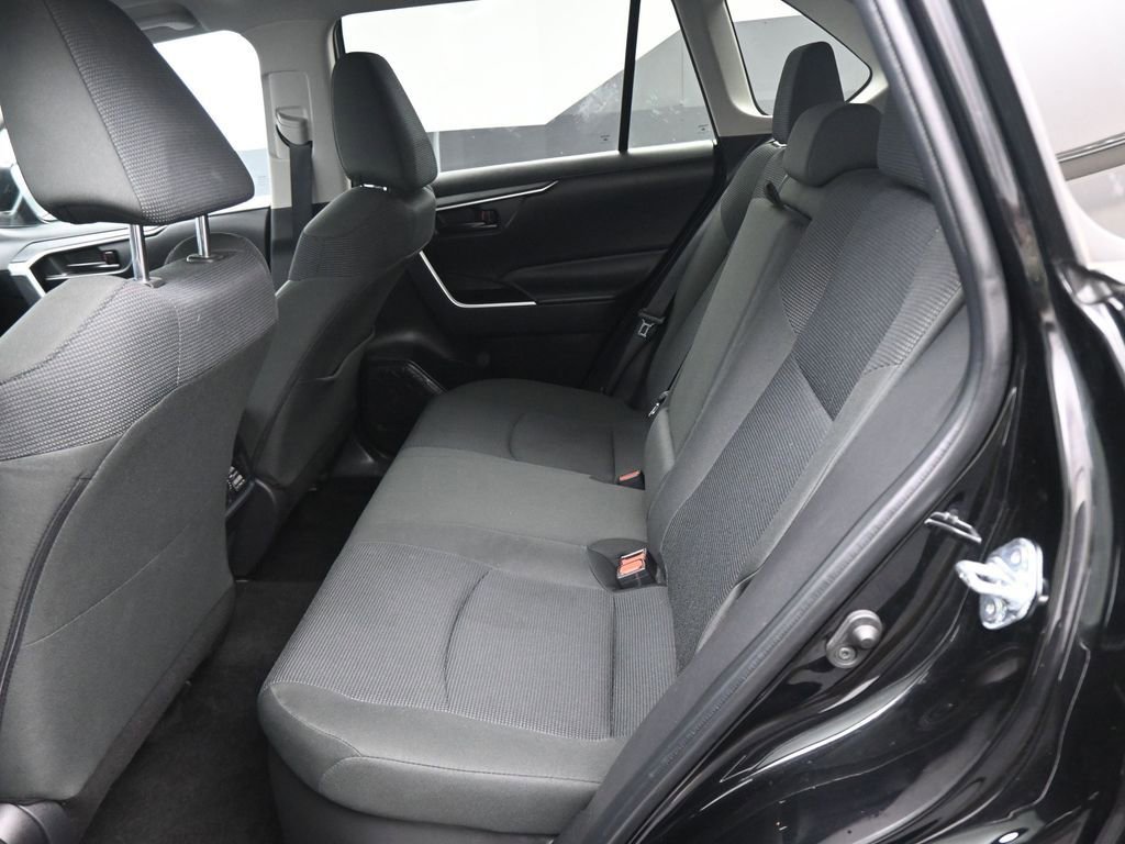 Used 2025 Toyota RAV4 LE image 10