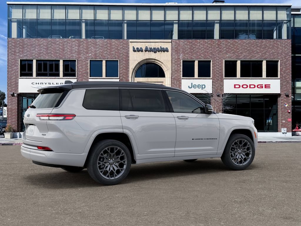 New 2026 Jeep Grand Cherokee L Summit w/ Obsidian Package AWD/4WD image 4