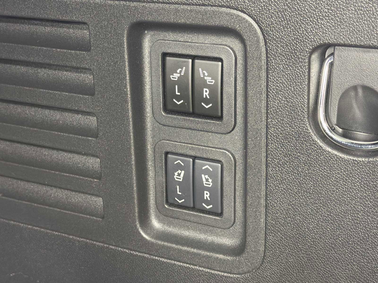 Used 2024 GMC Acadia Denali FWD image 18