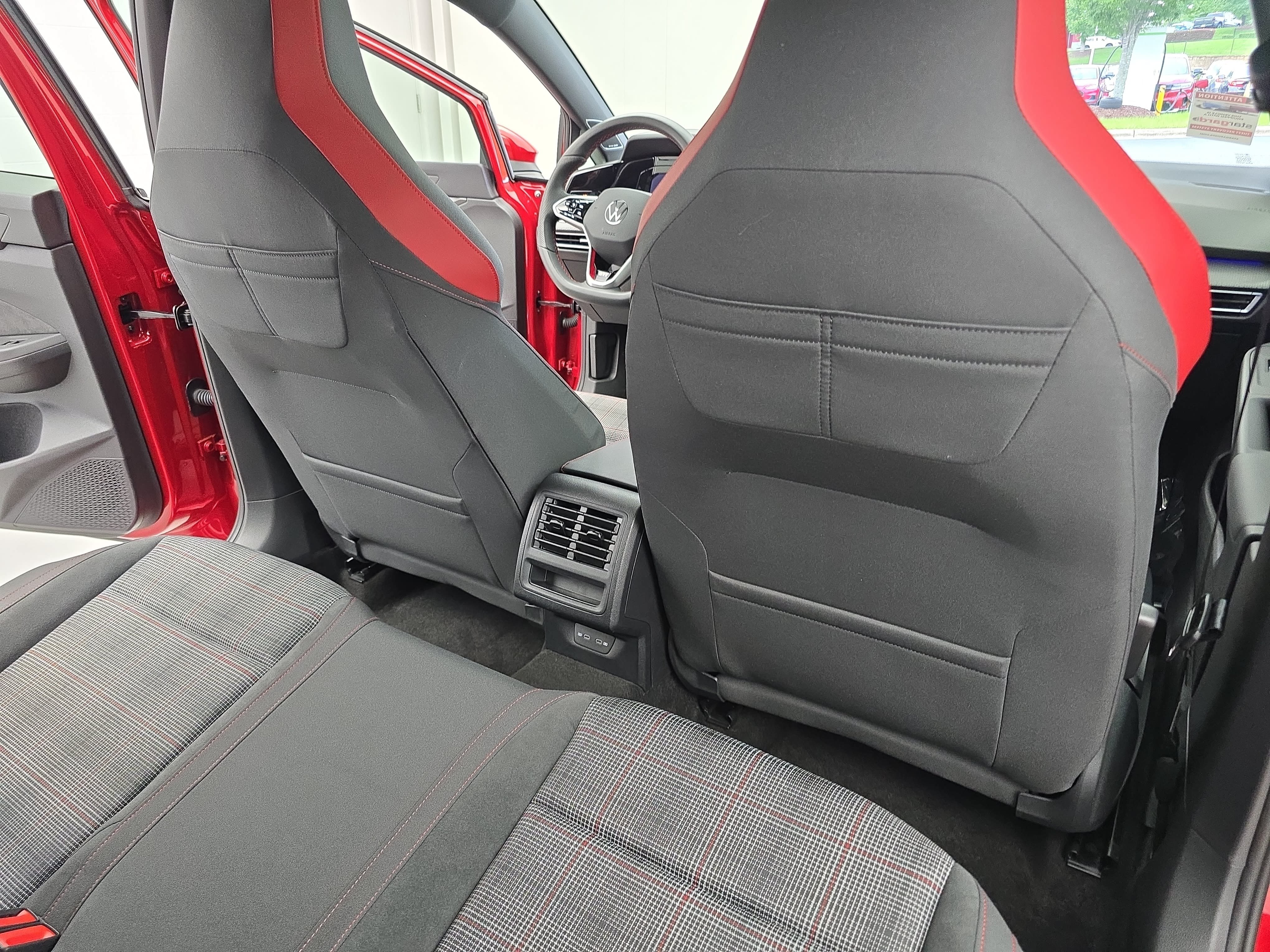 Certified 2024 Volkswagen GTI SE FWD image 11