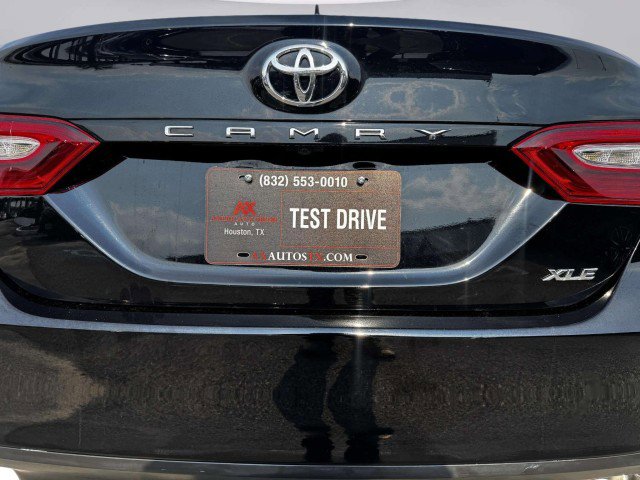 Used 2019 Toyota Camry XLE image 16