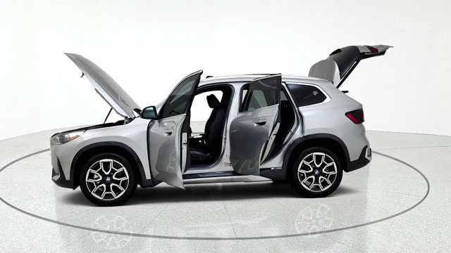 Used 2026 BMW X1 xDrive28i AWD/4WD image 15