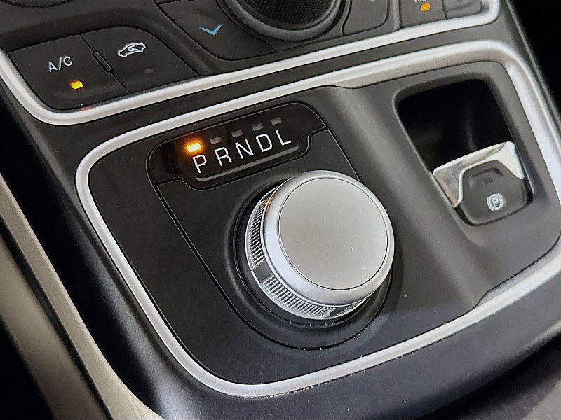 Used 2015 Chrysler 200 C w/ Navigation & Sound Group I image 18