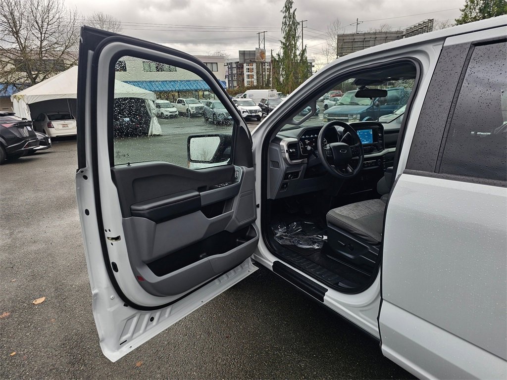 Used 2023 Ford F150 XLT w/ Trailer Tow Package image 19