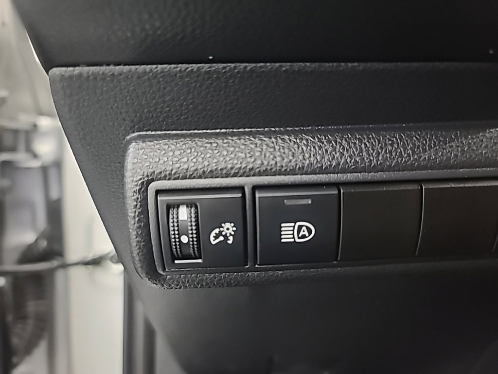 Used 2025 Toyota Corolla LE FWD image 24