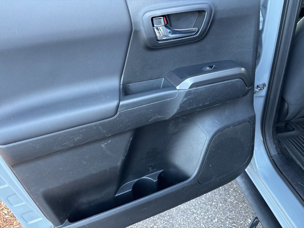 Used 2021 Toyota Tacoma TRD Off-Road w/ Technology Package image 17