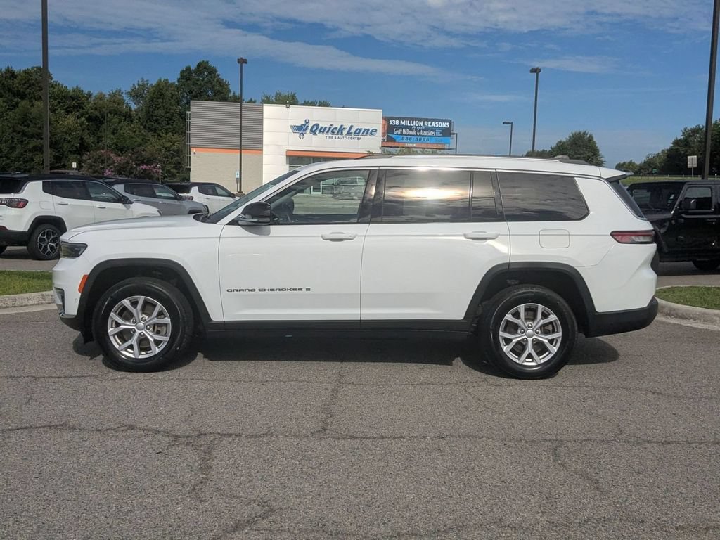 Certified 2022 Jeep Grand Cherokee L Limited w/ Luxury Tech Group II AWD/4WD image 2