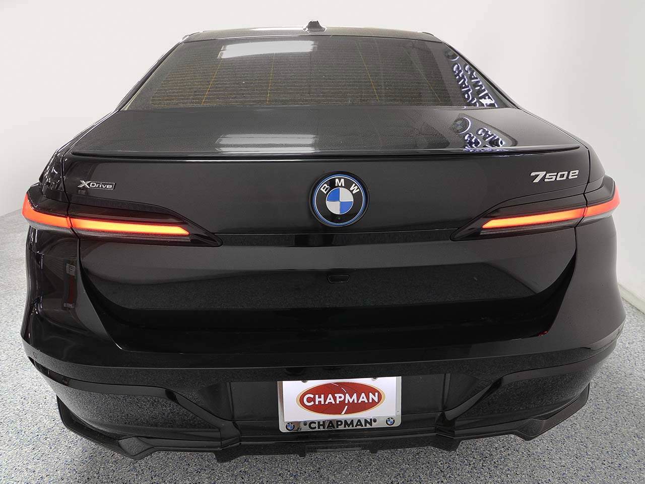 New 2026 BMW 750e xDrive AWD/4WD image 4