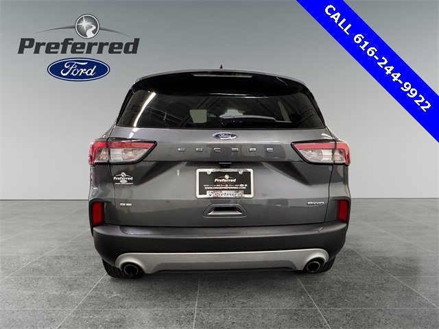Used 2022 Ford Escape SE w/ Cold Weather Package image 22