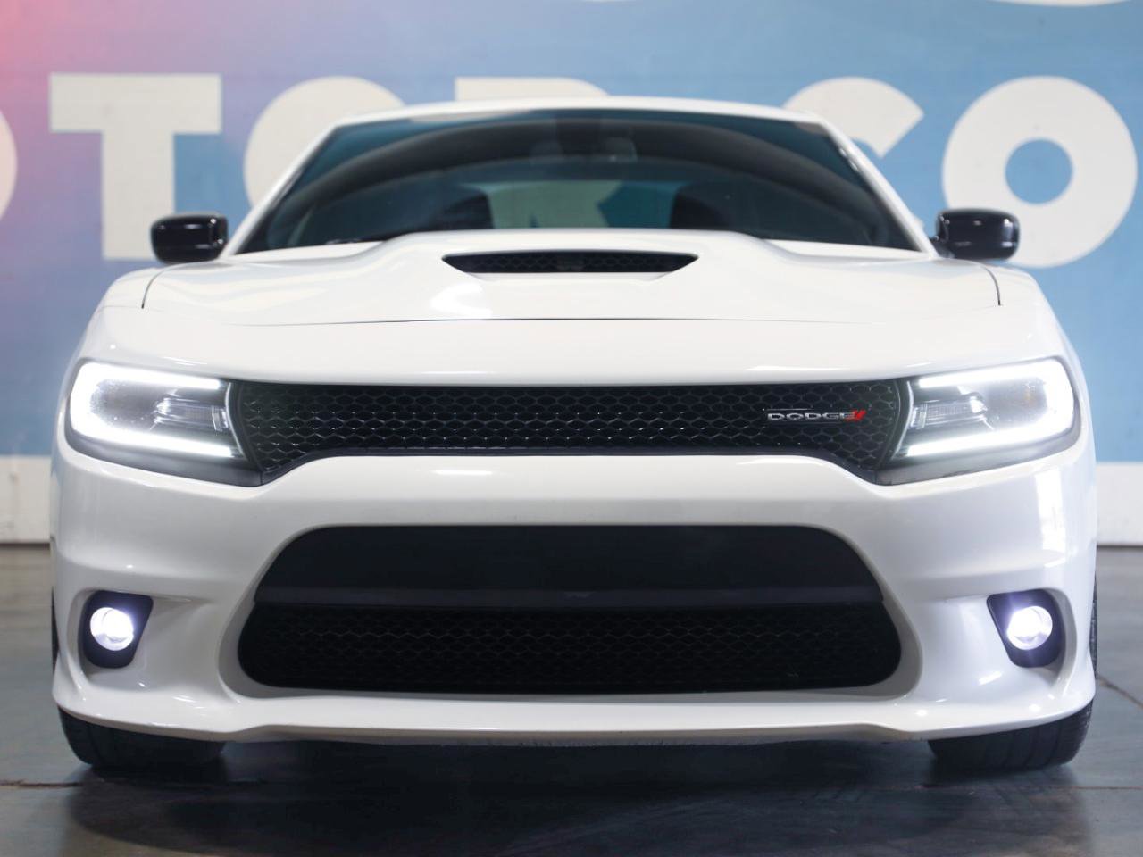 Used 2019 Dodge Charger R/T w/ Blacktop Package RWD image 9