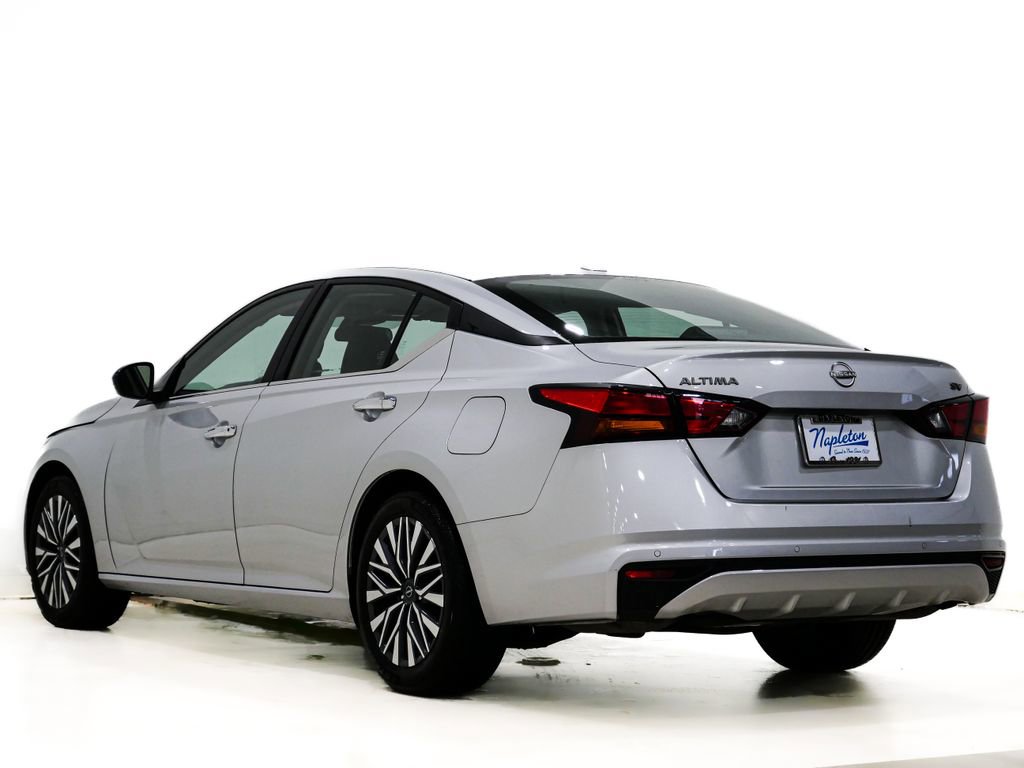 Used 2024 Nissan Altima 2.5 SV image 8