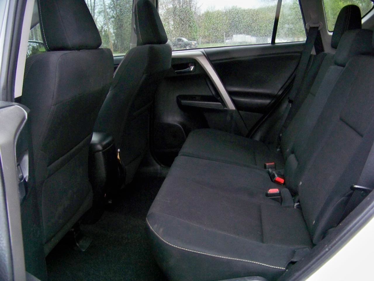 Used 2018 Toyota RAV4 XLE image 34