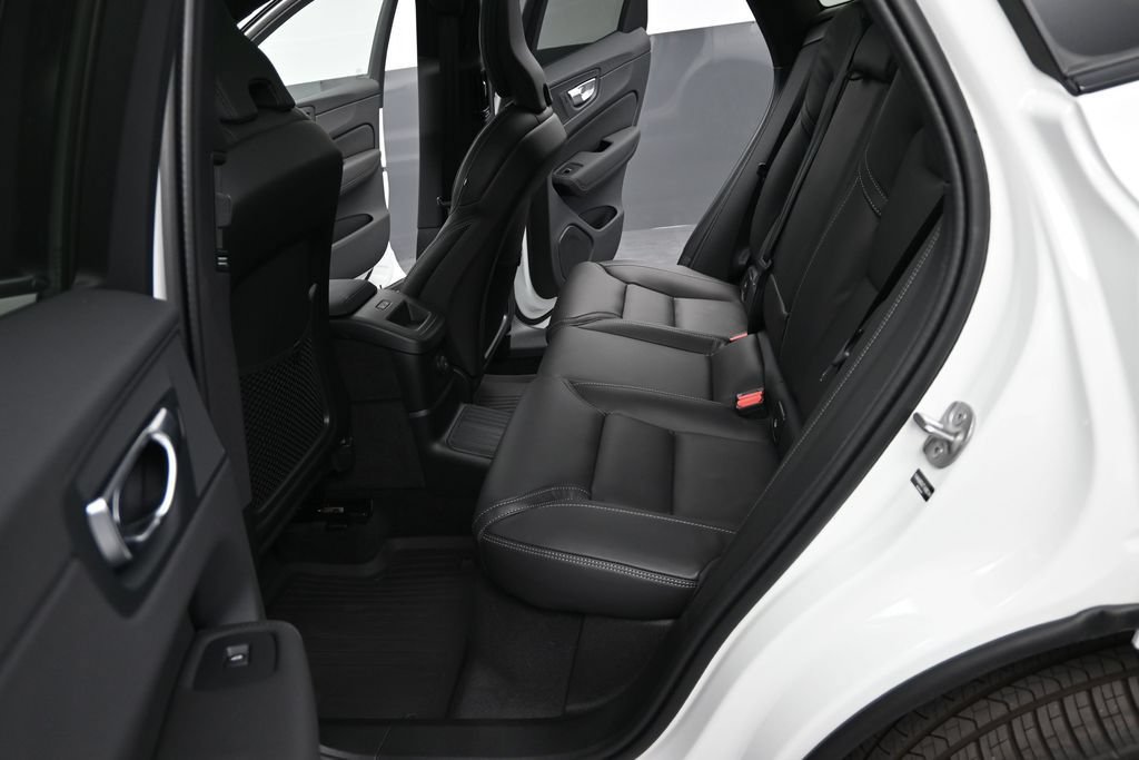 New 2026 Volvo XC60 T8 Ultra w/ Climate Package AWD/4WD image 13
