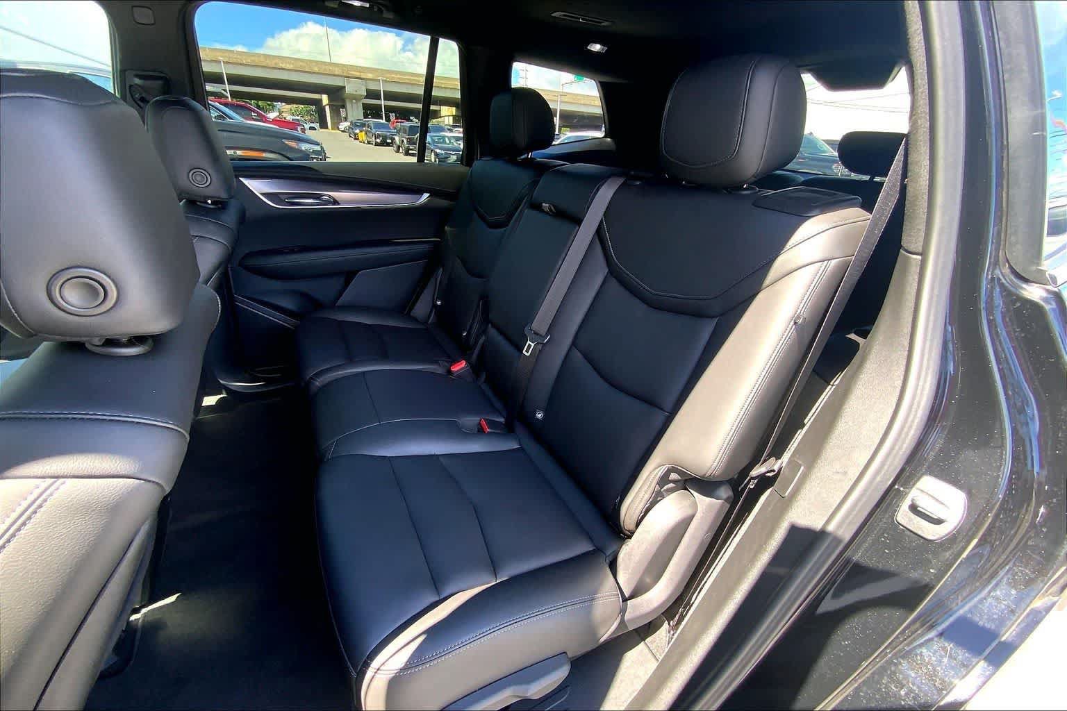 Used 2023 Cadillac XT6 Luxury FWD image 29