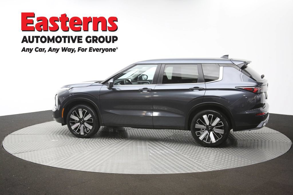 Used 2025 Mitsubishi Outlander SE AWD/4WD image 64