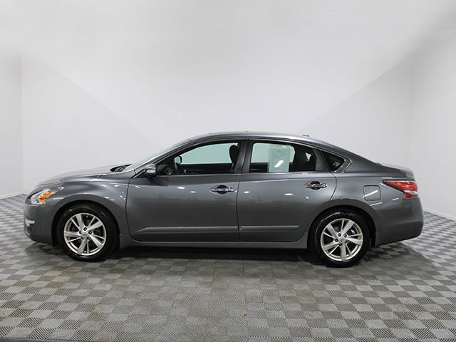 Used 2014 Nissan Altima 2.5 SV w/ Convenience Package FWD image 3