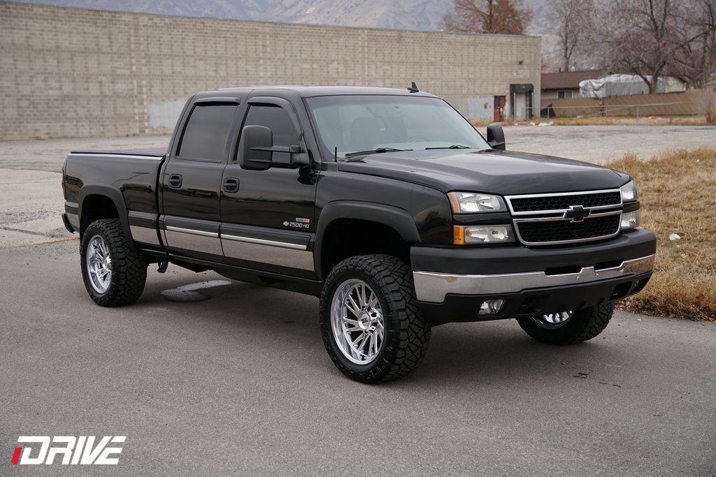 Used 2006 Chevrolet Silverado 2500 LT w/ Skid Plate Package image 2