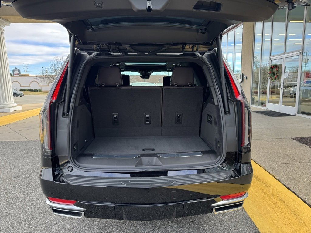 Certified 2022 Cadillac Escalade Premium Luxury Platinum w/ LPO, Radiant Package image 6