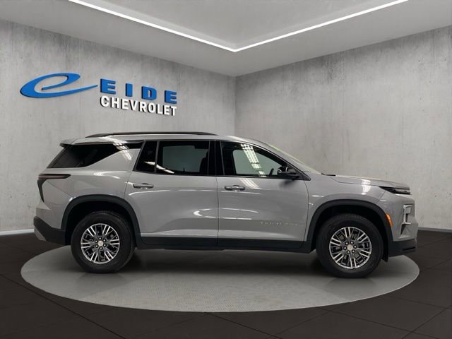 Used 2024 Chevrolet Traverse LT video 2