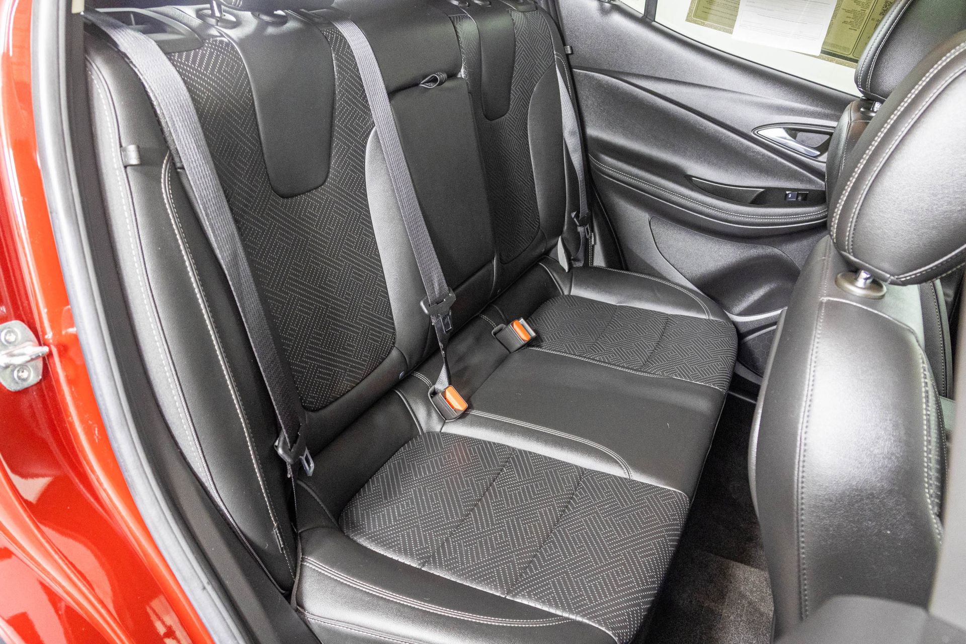 Used 2022 Buick Encore GX Essence w/ Experience Buick Package AWD/4WD image 43