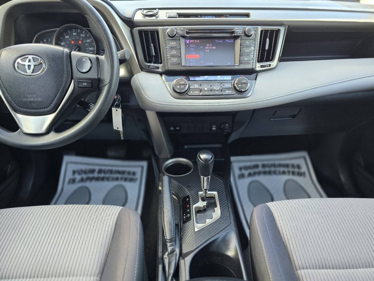 Used 2013 Toyota RAV4 XLE AWD/4WD image 28