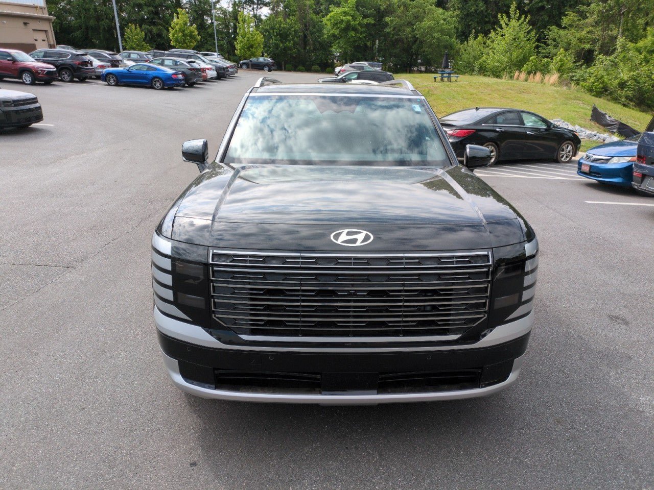 New 2026 Hyundai Palisade Calligraphy FWD image 2