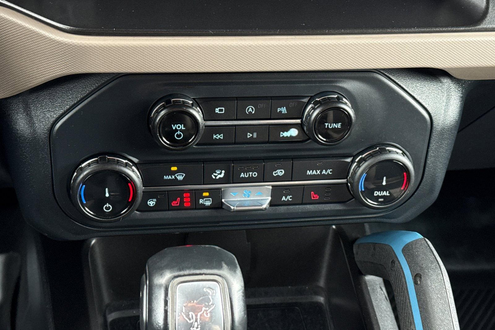 Certified 2022 Ford Bronco Wildtrak image 22