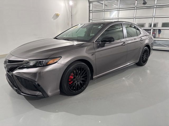 Used 2023 Toyota Camry SE FWD image 4