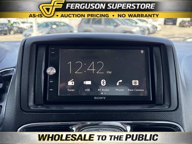 Used 2014 Chrysler Town & Country Touring image 25