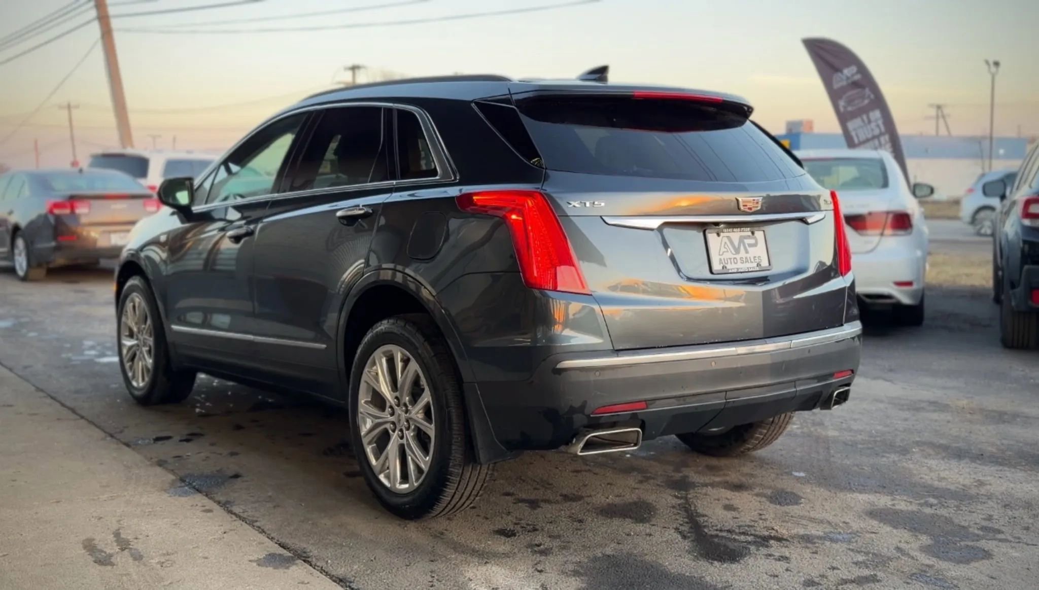 Used 2019 Cadillac XT5 Luxury w/ LPO, Radiant Package image 4