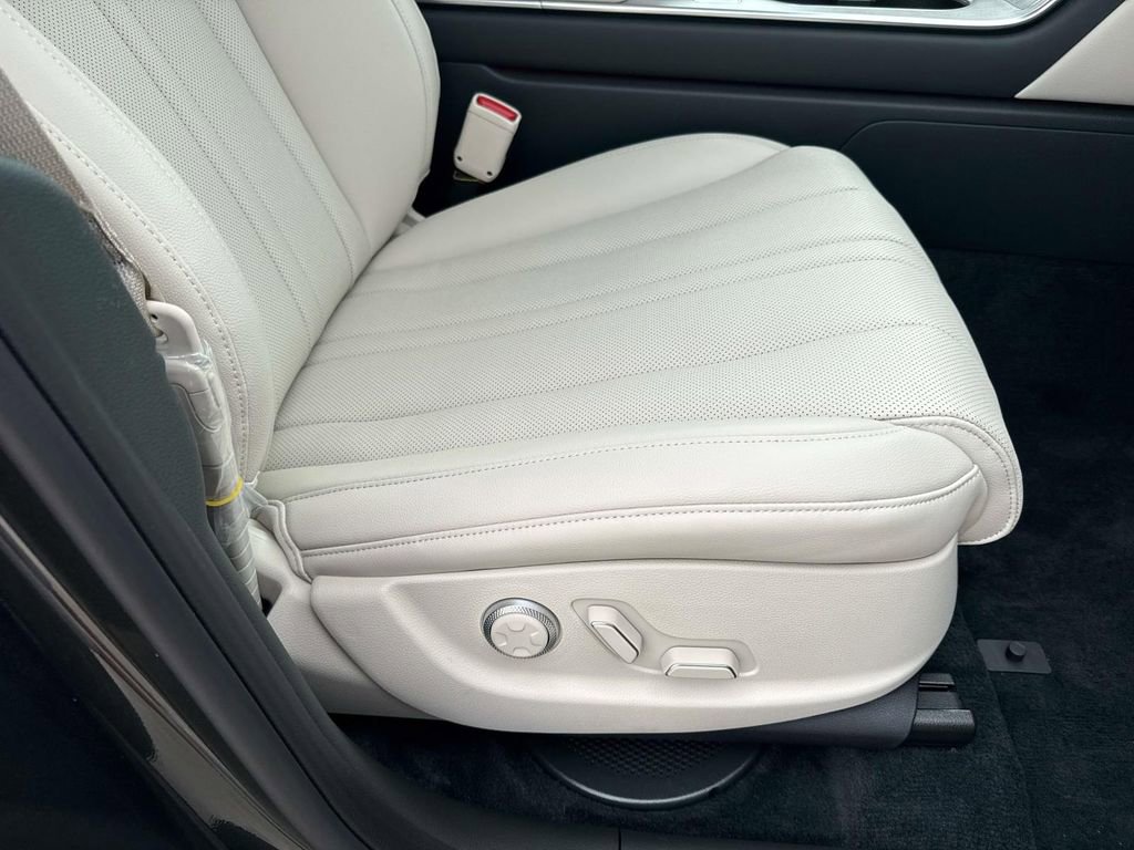 New 2026 Genesis GV80 2.5T Select image 15