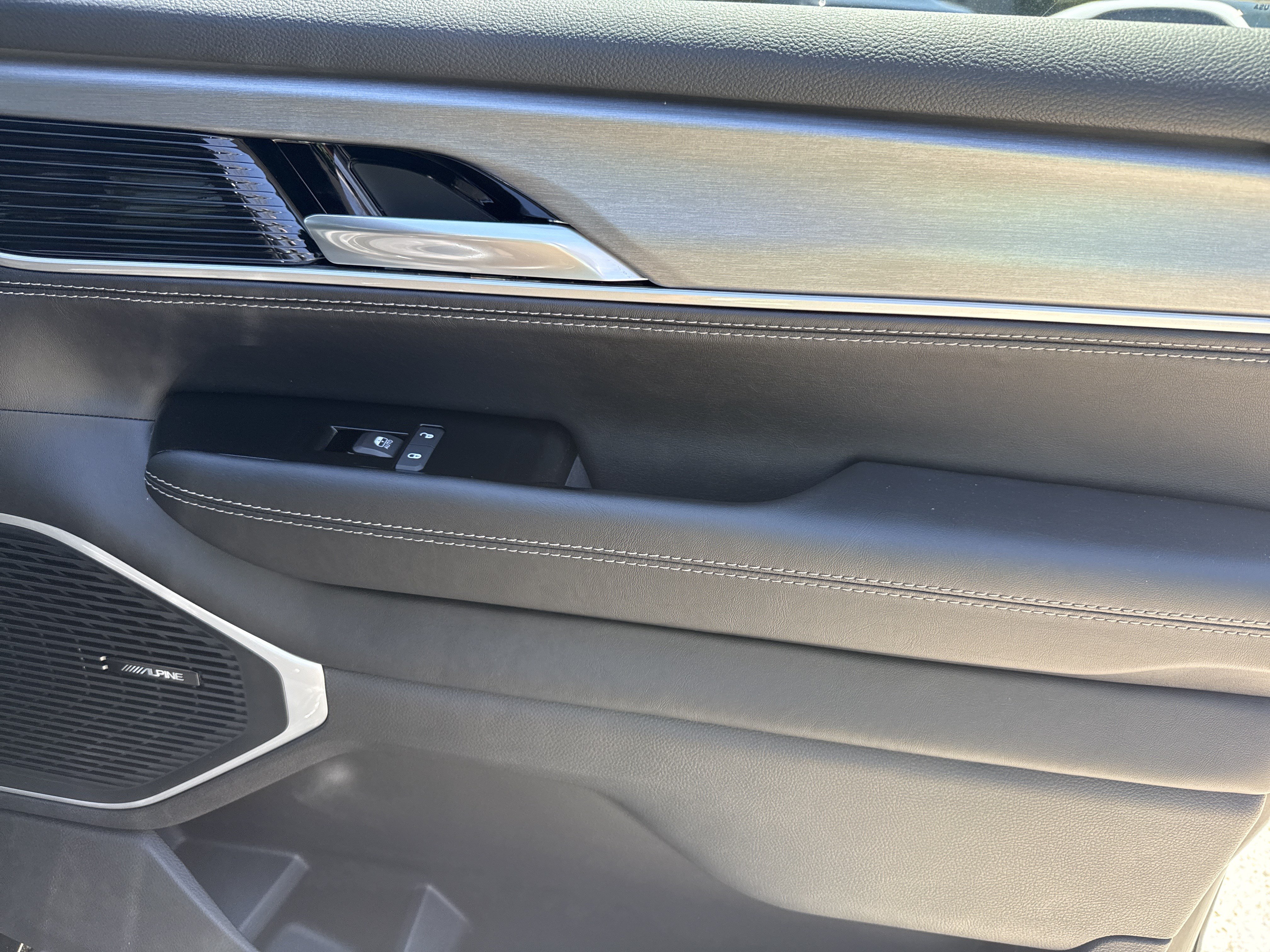 New 2026 Jeep Grand Wagoneer 4WD w/ Premium Group I image 13