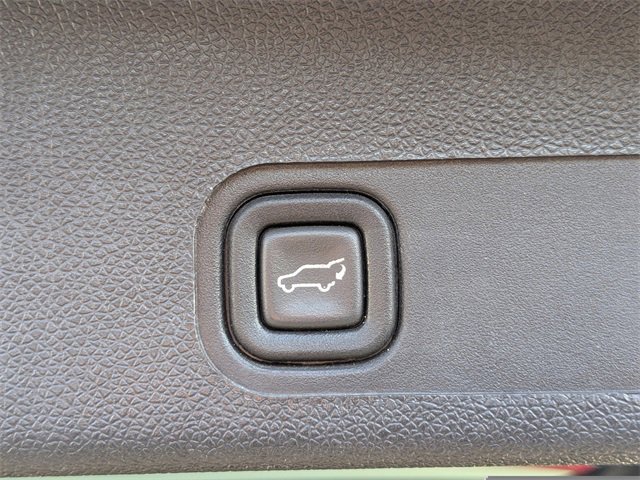 Used 2014 Cadillac Escalade Luxury image 15