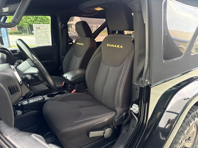 Used 2014 Jeep Wrangler Sahara w/ Connectivity Group AWD/4WD image 10