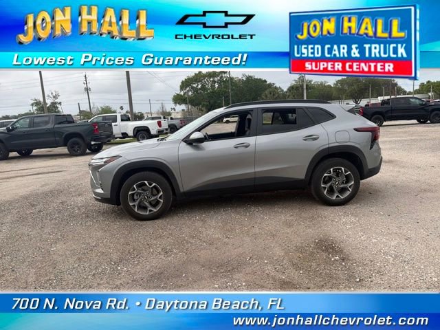 Used 2024 Chevrolet Trax LT w/ Driver Confidence Package image 4