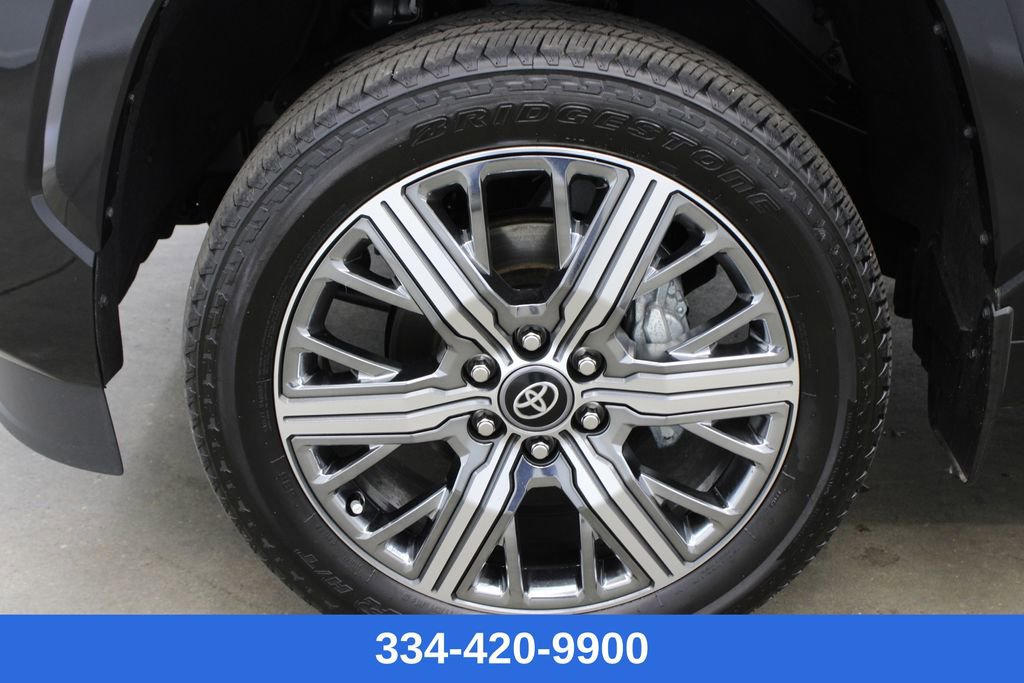 Used 2025 Toyota Sequoia Capstone image 31