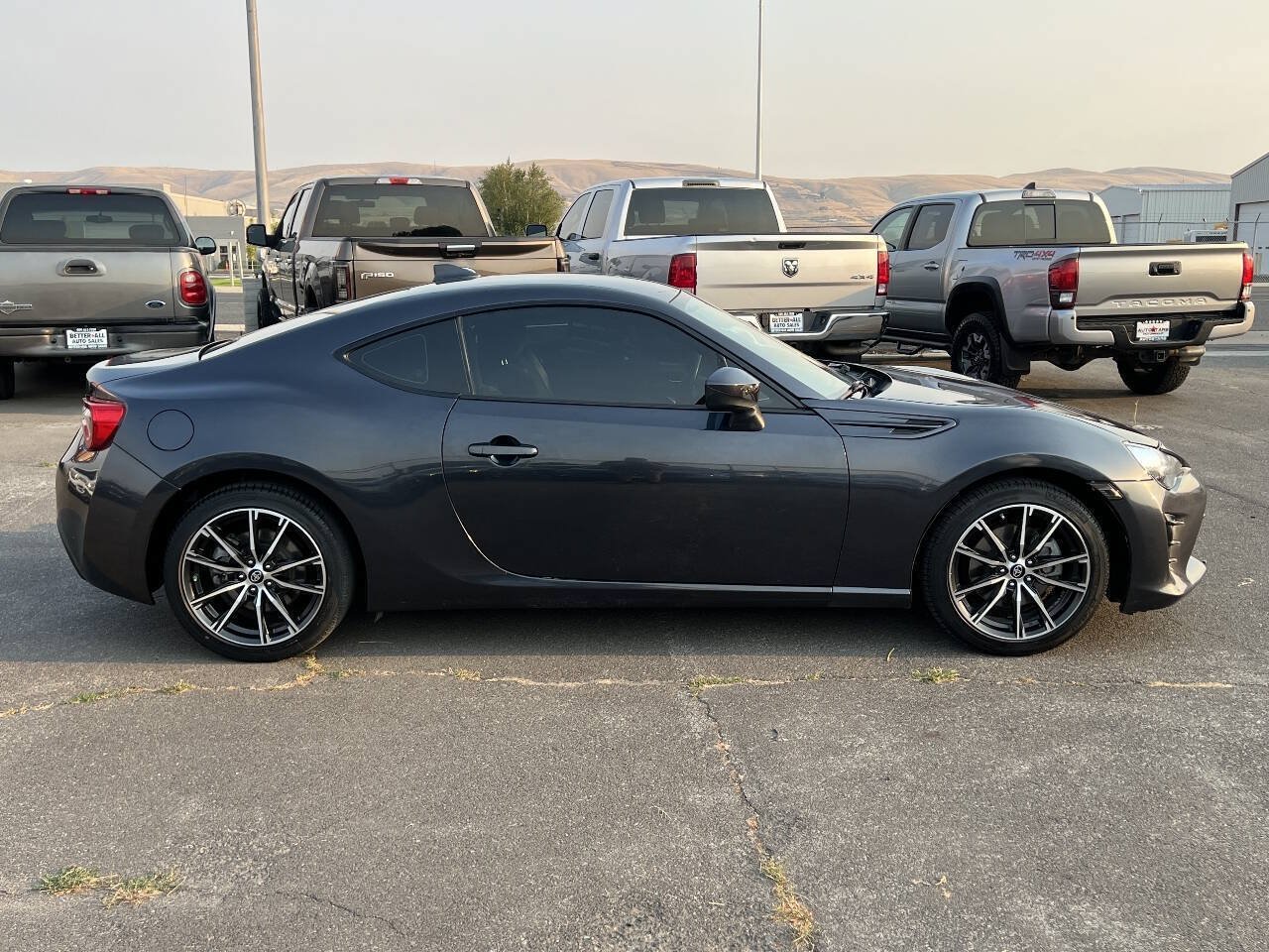 Used 2017 Toyota 86 RWD image 5
