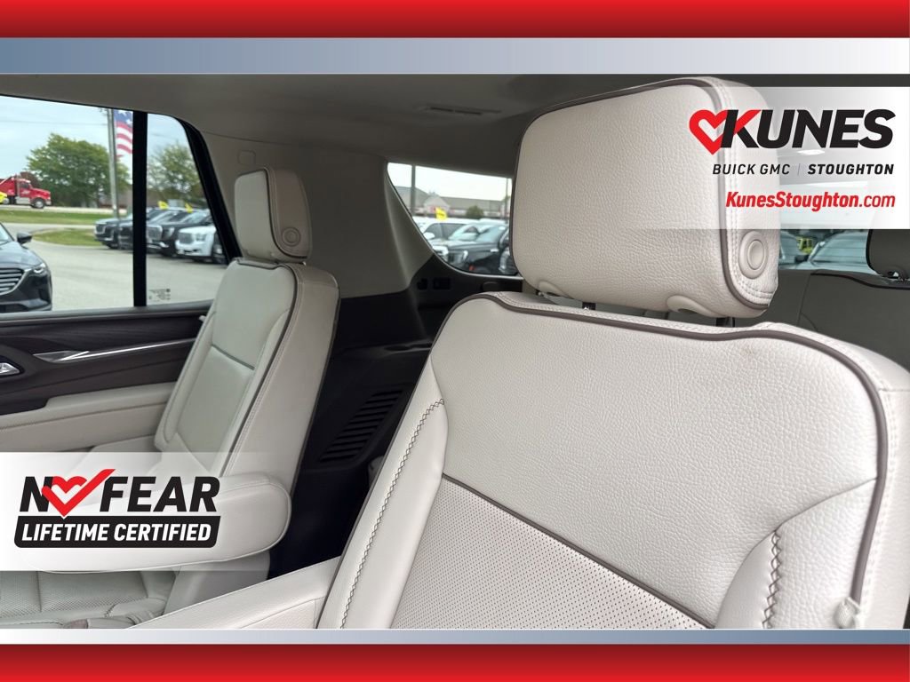 Used 2021 GMC Yukon Denali w/ Denali Premium Package image 38